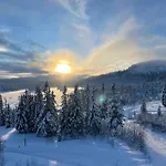 Pa Solsiden Av Gaustatoppen Nyaraló *
