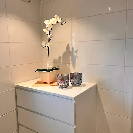 Nyaraló Pa Solsiden Av Gaustatoppen